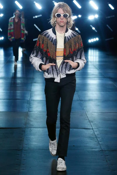 Look 12